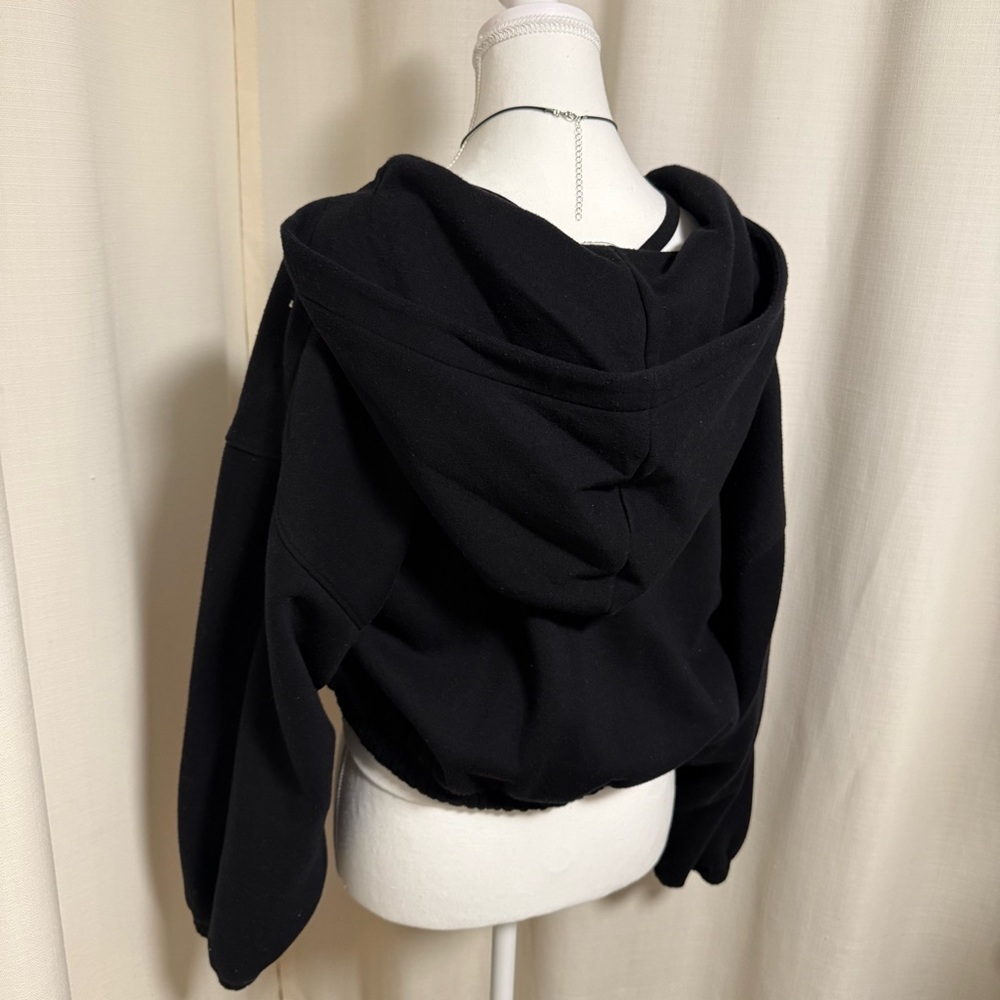 H&M Thick Batwing Cropped Hoodie - Picture 4 of 5